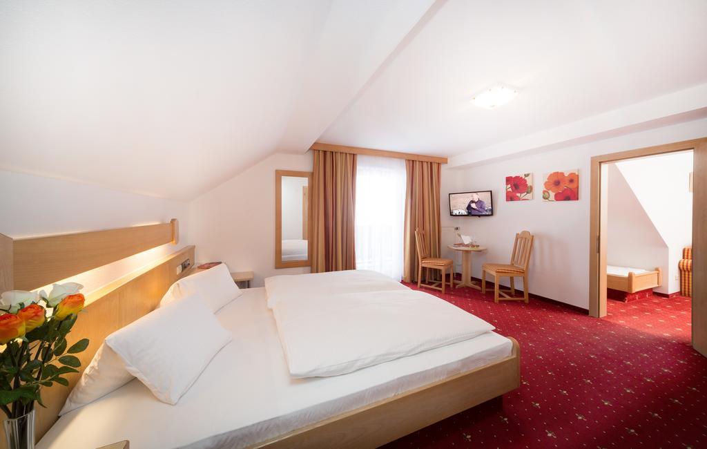 Hotel Alpenblick Attersee Kültér fotó